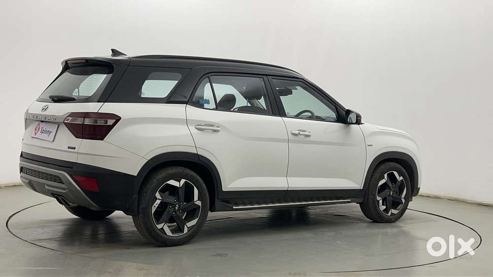 Hyundai Alcazar 2.0 Signature (o) Petrol At 6 Str Dual Tone, 2021, P..