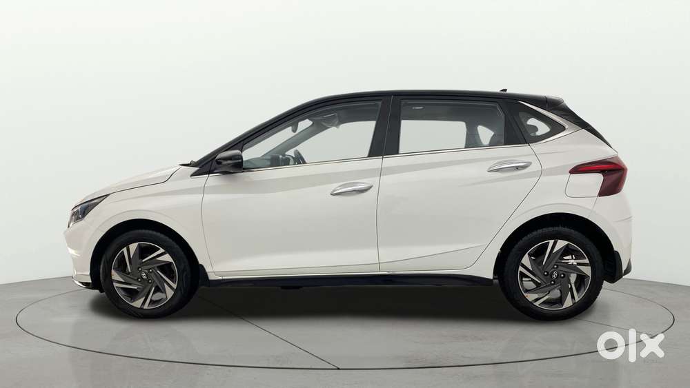 Hyundai New I20 1.2 Asta (o) Mt Dual Tone, 2022, Diesel