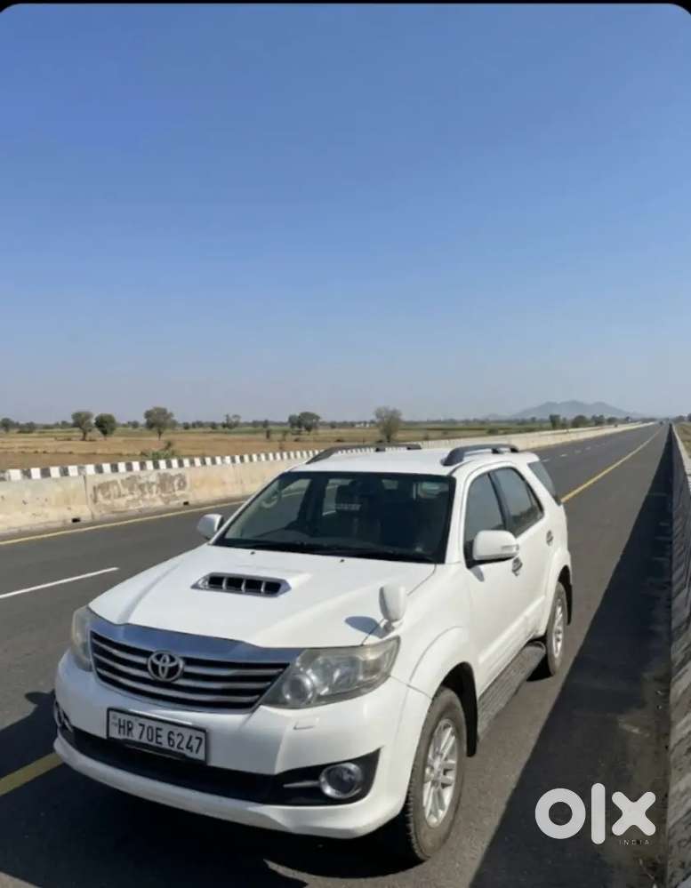 Toyota Fortuner 2013