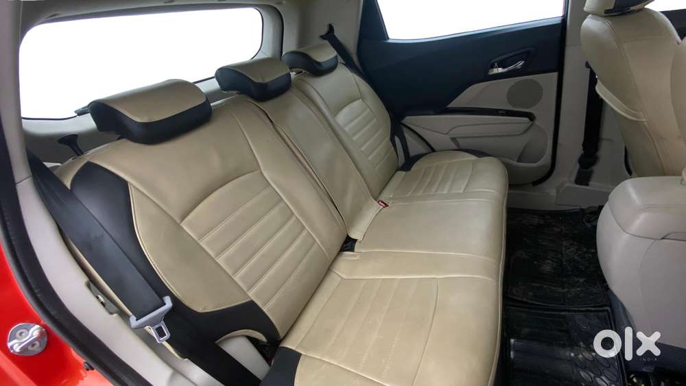 Mahindra Xuv300 W8, 2019, Petrol