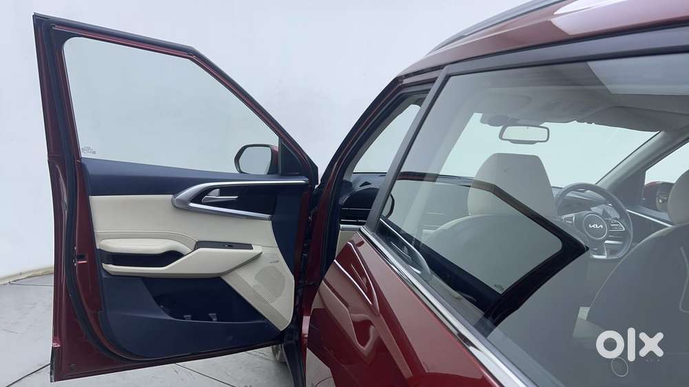 Kia Carens 1.4 Luxury Plus Dct 7 Str, 2022, Petrol