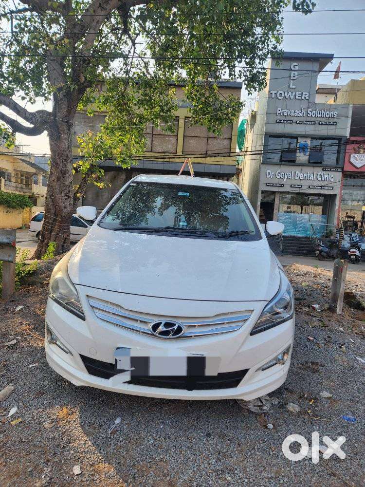 Hyundai Verna Transform 1.6 Vtvt, 2015, Petrol