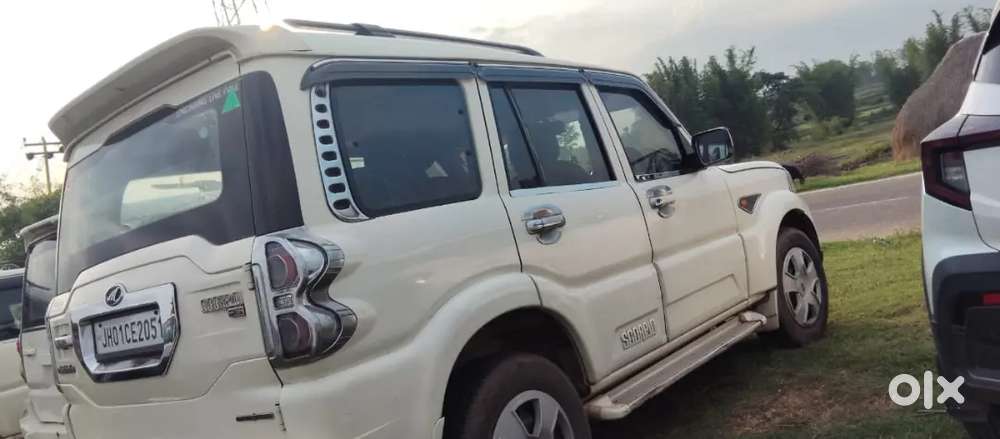 Mahindra Scorpio Diesel 2017 Automatic