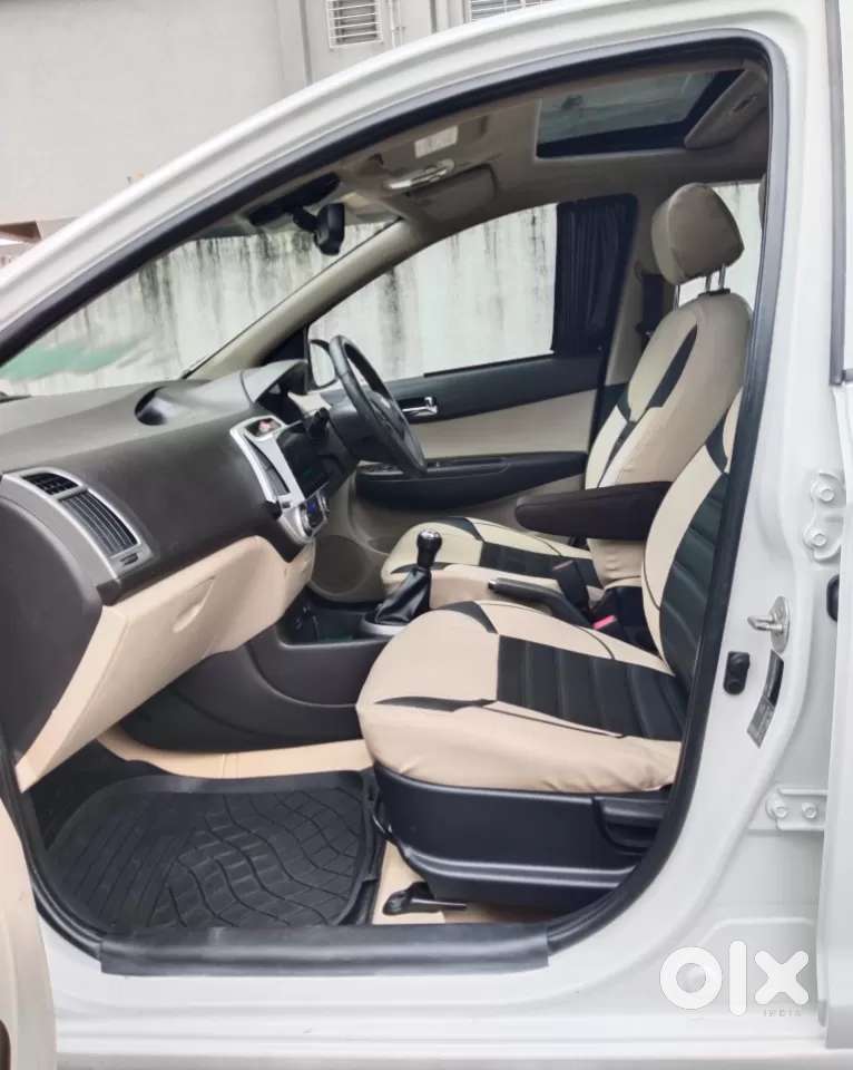 Hyundai I20 Asta 1.2 O With Sunroof, 2013, Petrol
