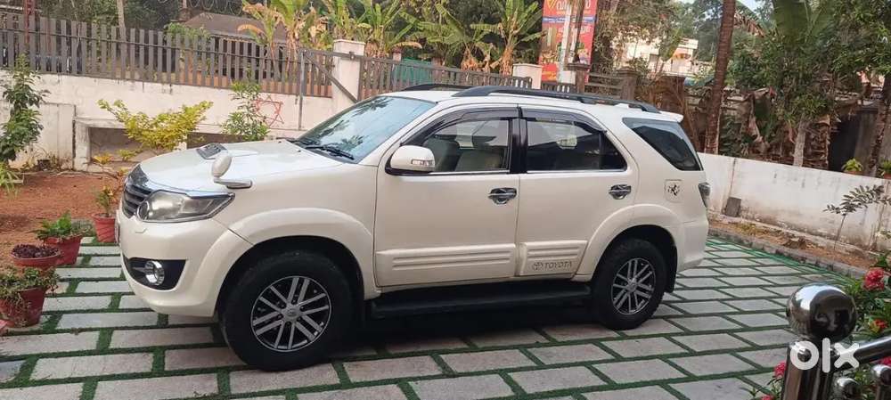 Toyota Fortuner 2014 Legender Variant, Selling Because Of Family Reloc