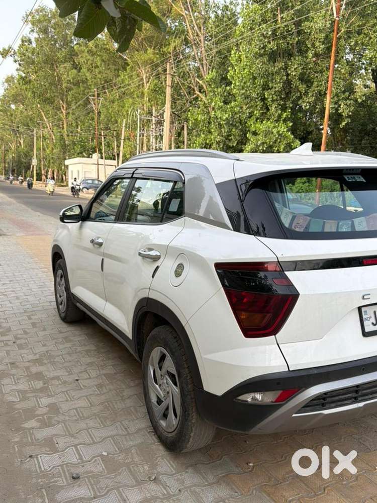 Hyundai 2022 Petrol Manual 49000 Km Driven
