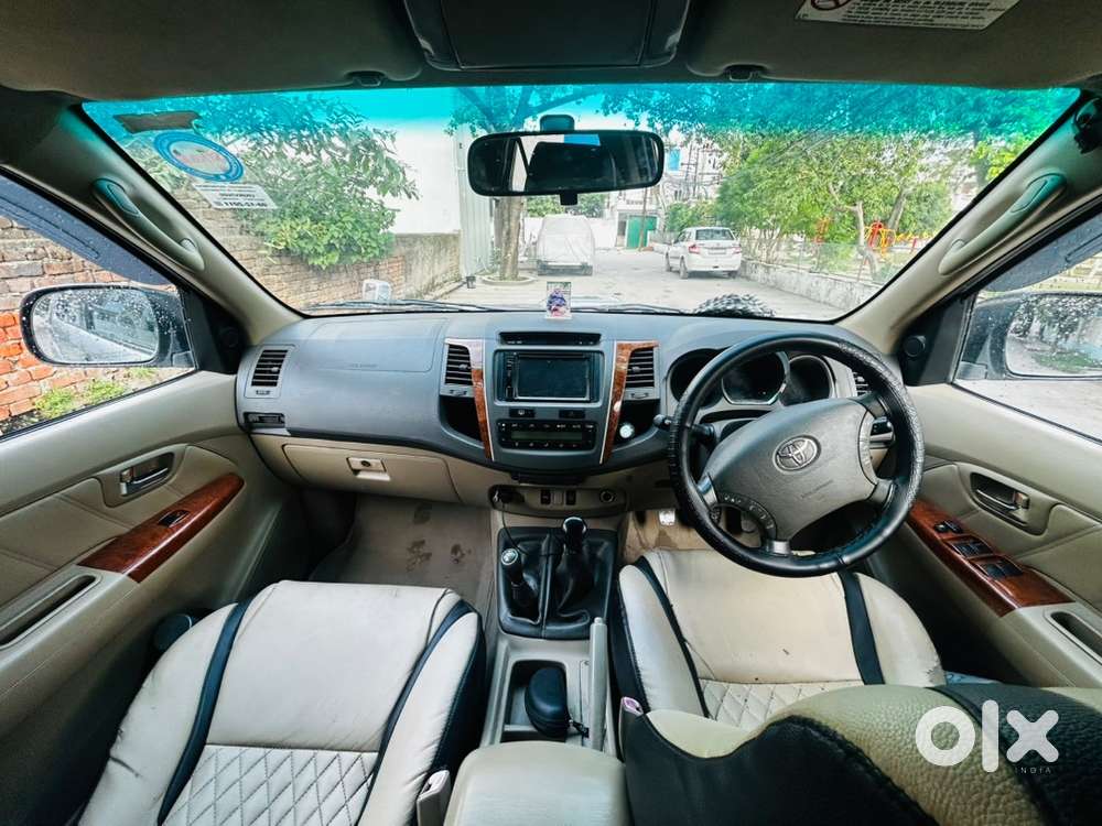 Toyota Fortuner Diesel 2011