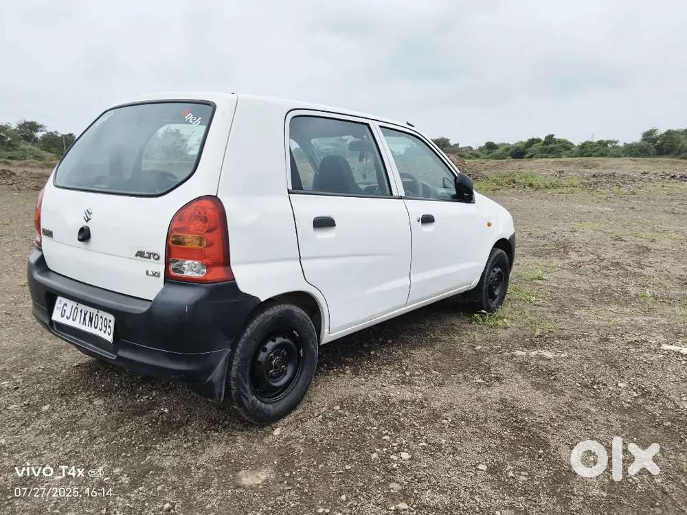 Good Condition Car Petrol Ek Hath Chaleli