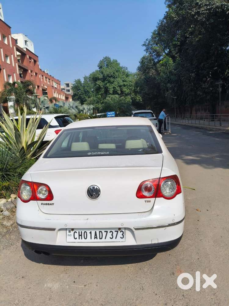 Volkswagen Passat Trendline Manual, 2010, Petrol