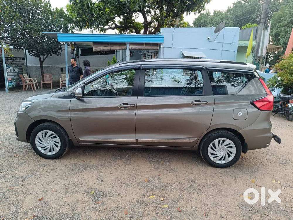 Maruti Suzuki Ertiga 2022-2023 Vxi Cng, 2023, Cng & Hybrids