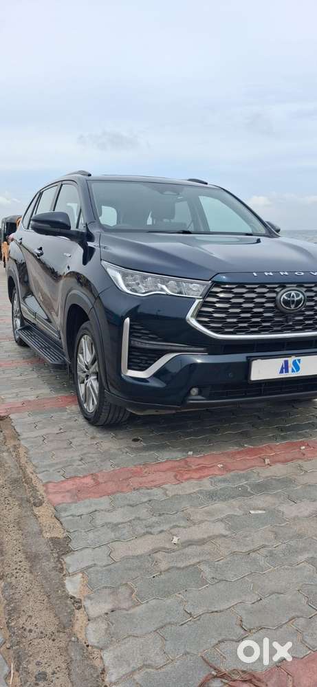 Toyota Innova Hycross 2.0 Zx Hybrid 7 Str, 2023, Petrol