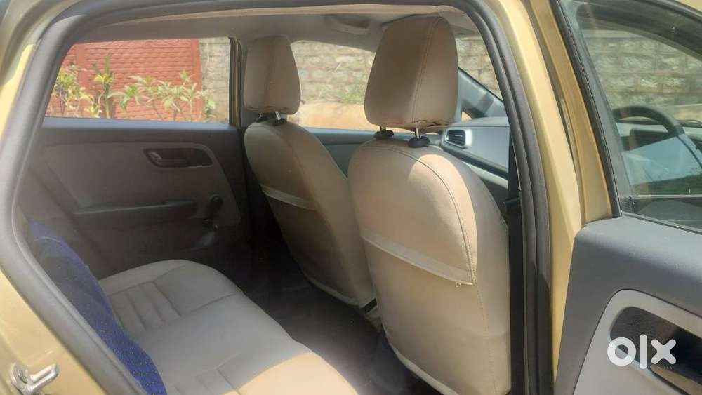 Tata Altroz 1.2 Xe, 2020, Petrol