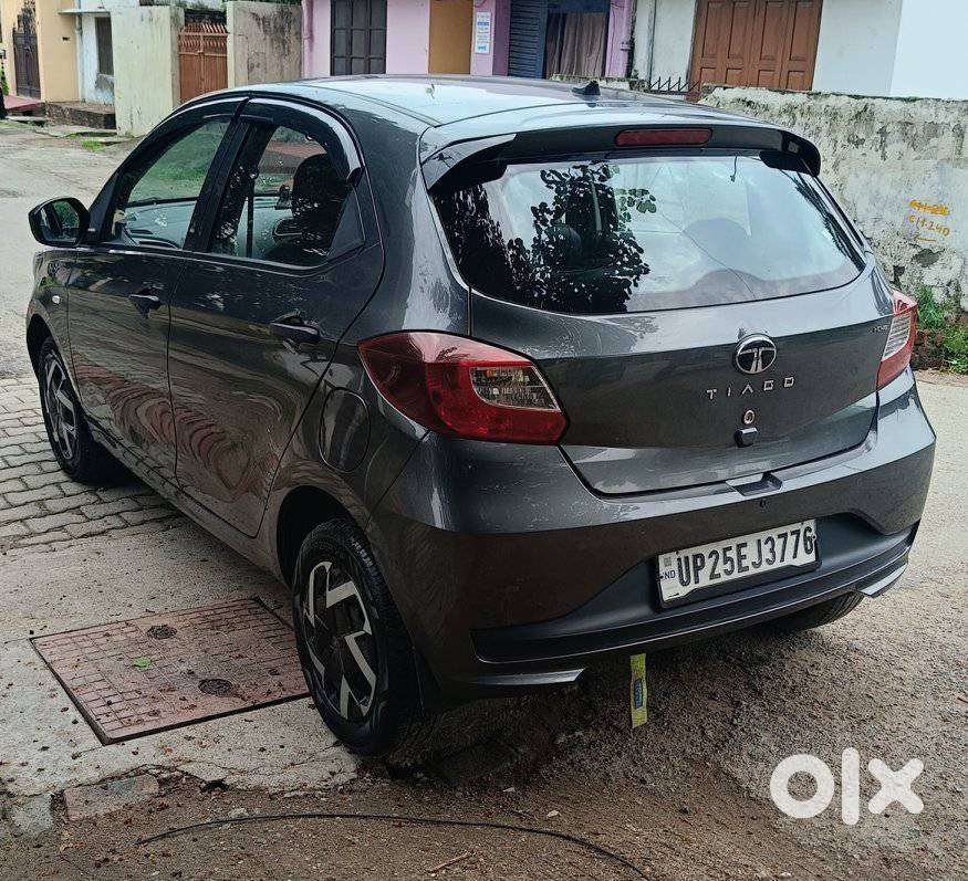 Tata Tiago 1.2 Revotron Xm Cng, 2025, Cng & Hybrids
