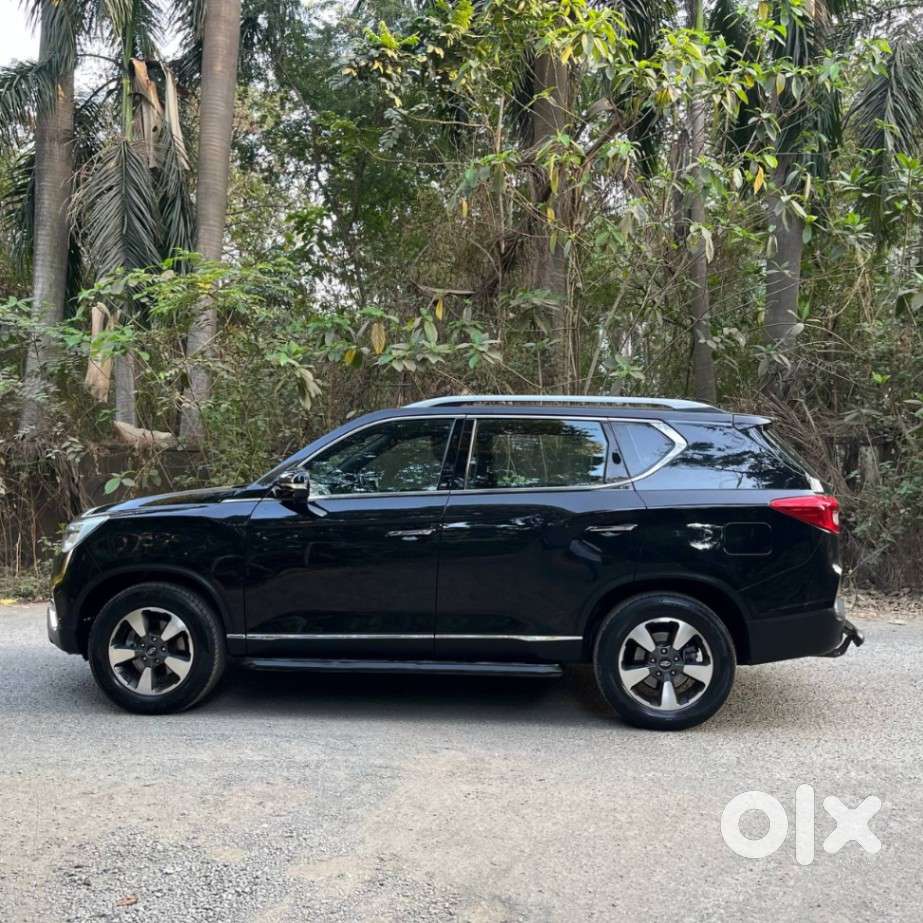 Mahindra Alturas G4 4wd At, 2021, Diesel