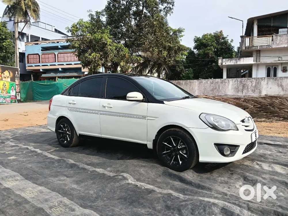 Hyundai Verna 2011 Single Number 9