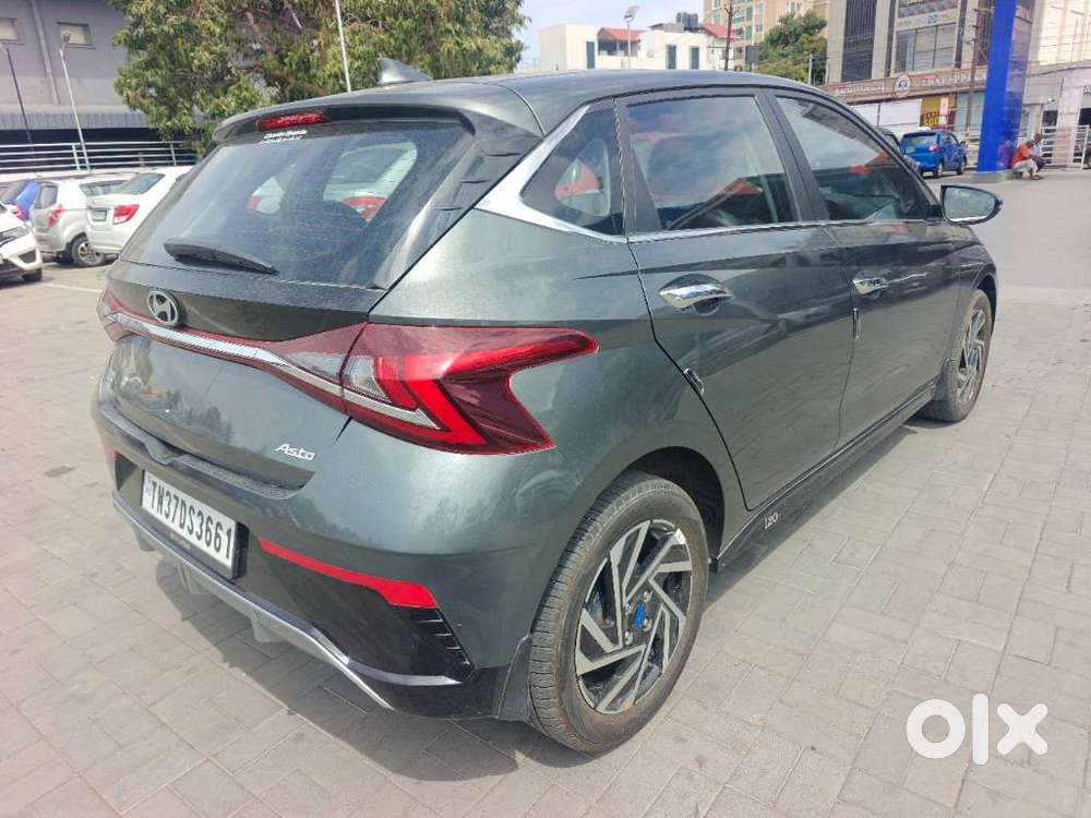 Hyundai I20 Asta (o) 1.2 Mt, 2023, Petrol