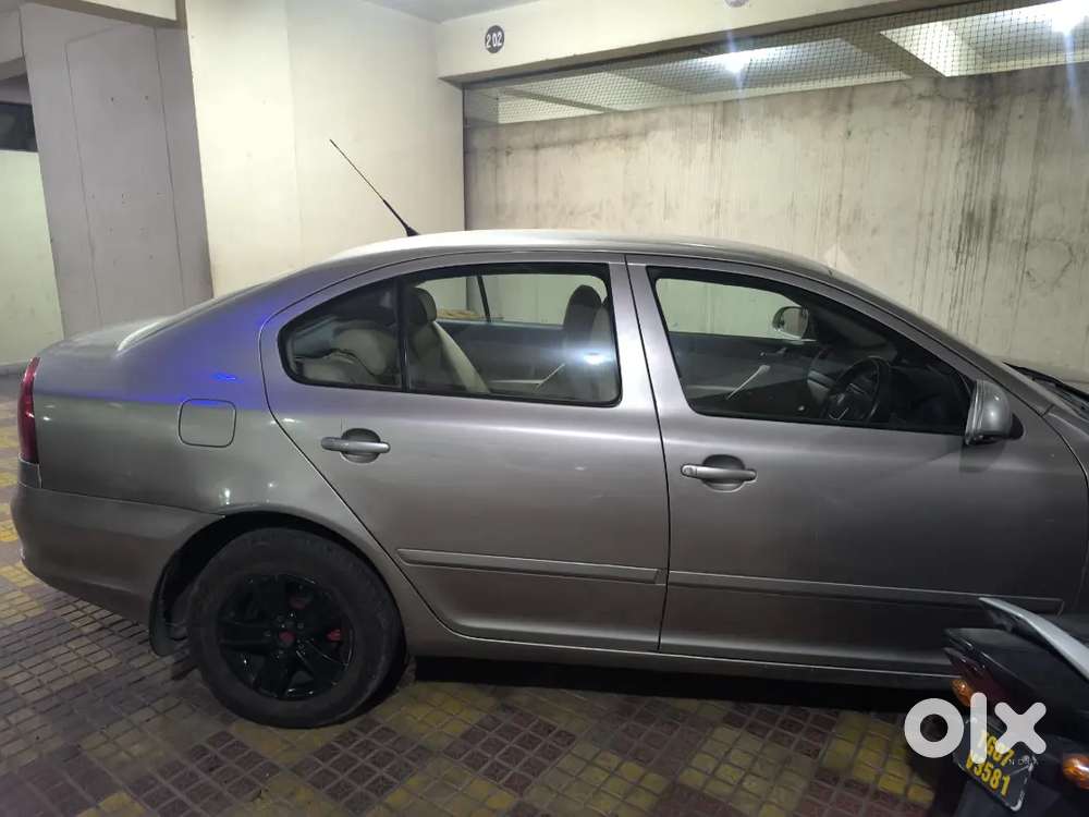 Skoda Laura Ambition 2010 - Automatic