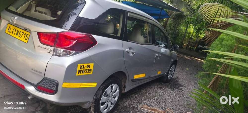 Honda Mobilio 2015 Diesel Attached In Uber(xl)