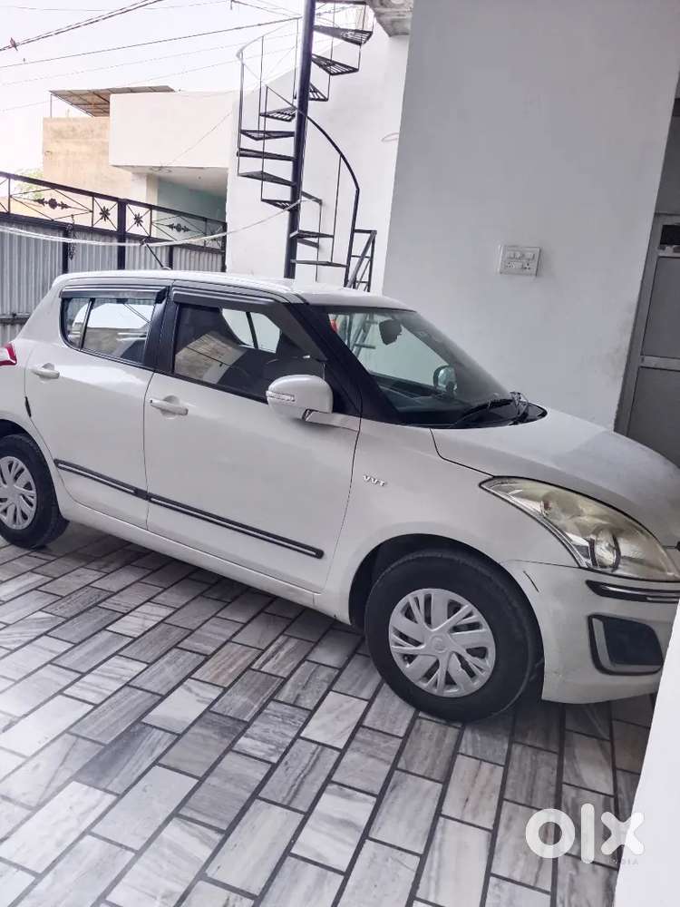 Maruti Suzuki Swift 2017 Petrol 62000 Km Driven