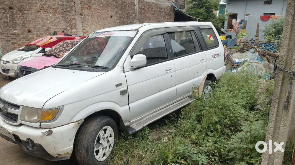 Chevrolet Tavera Neo 2012 Variant