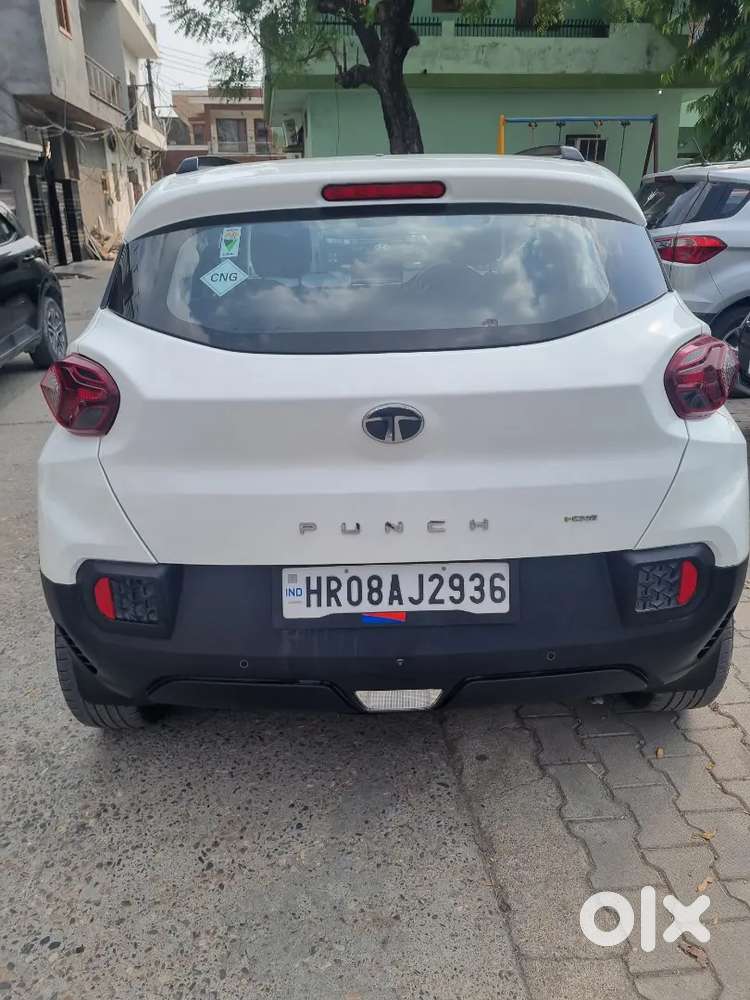 Tata Punch 2025 Cng & Hybrids 24500 Km Driven