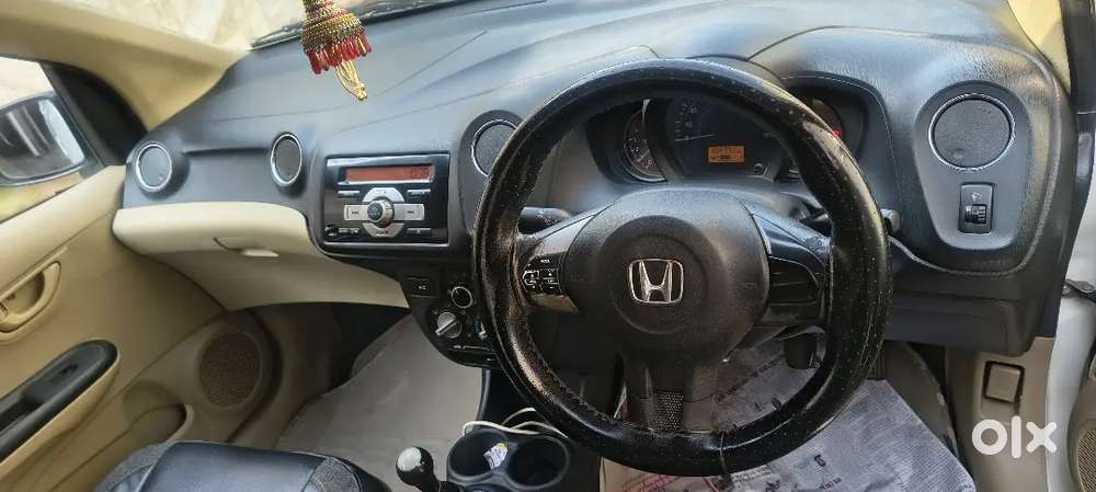Honda Amaze Oct 2015 Diesel Well Maintained