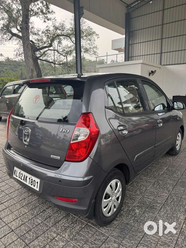 Hyundai I10 Sportz At, 2012, Petrol