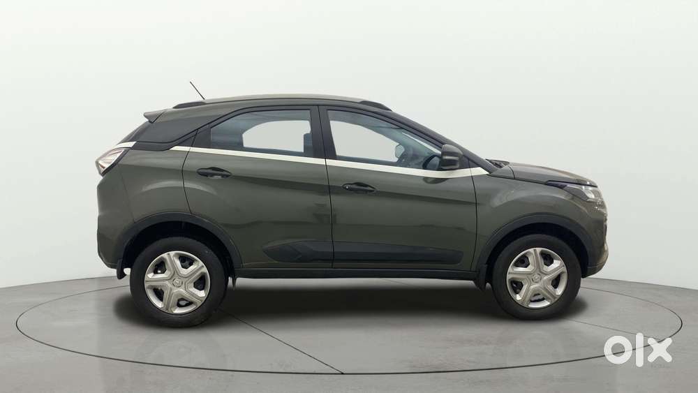 Tata Nexon 1.5 Revotorq Xma Amt (s), 2020, Petrol