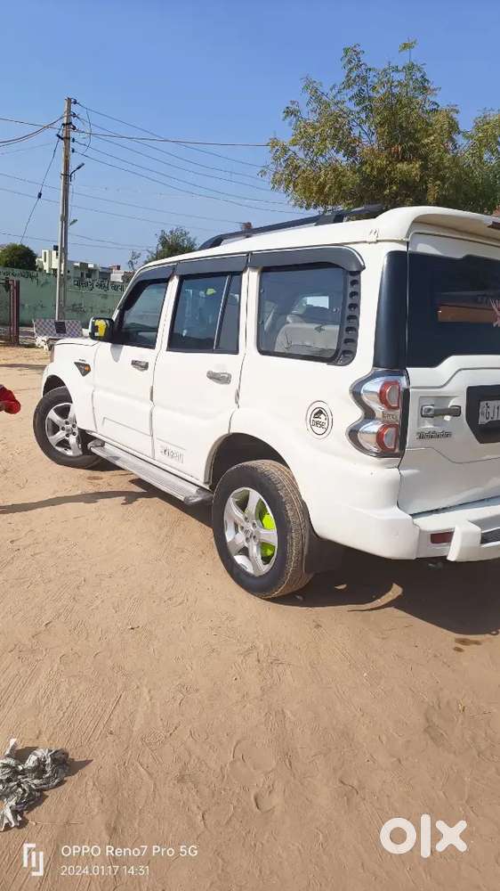 Neet And Clean Car With Alloy And Music System