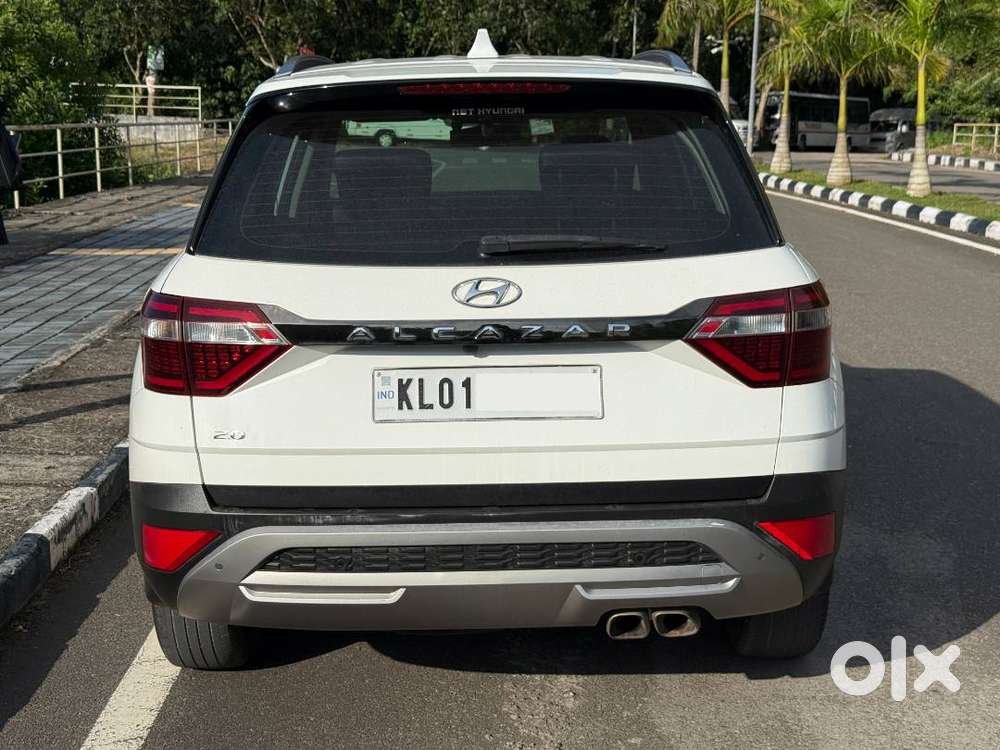 Hyundai Alcazar Platinum 2.0 Petrol Manual &ndash; 2022 Model