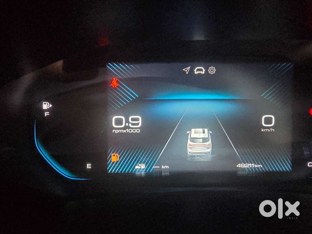 Mg Hector Plus 2023 Model Under Warranty.
