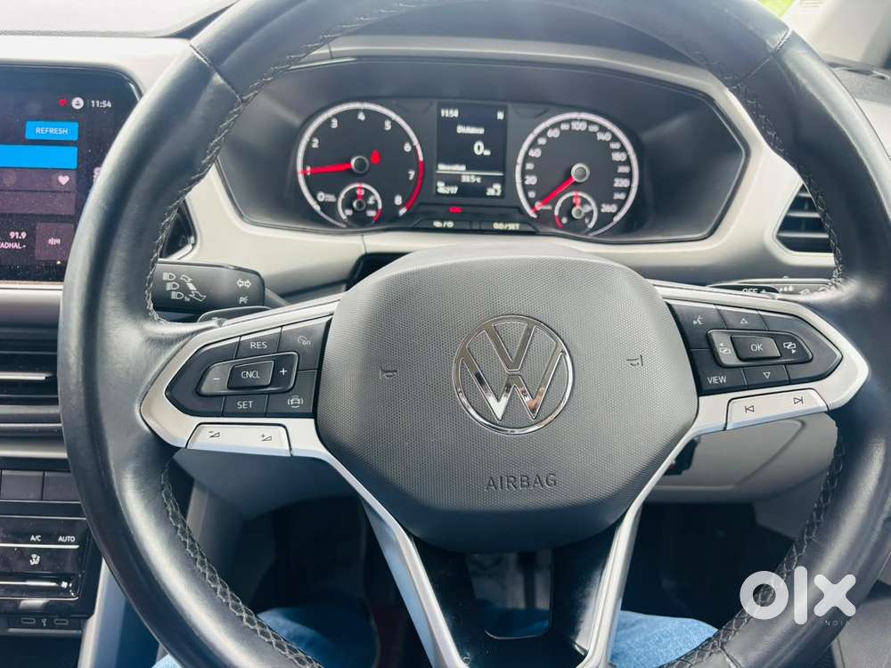 Volkswagen Taigun 1.0 Tsi Highline At, 2022, Petrol