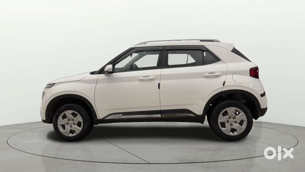 Hyundai Venue 1.2 S Plus, 2022, Petrol