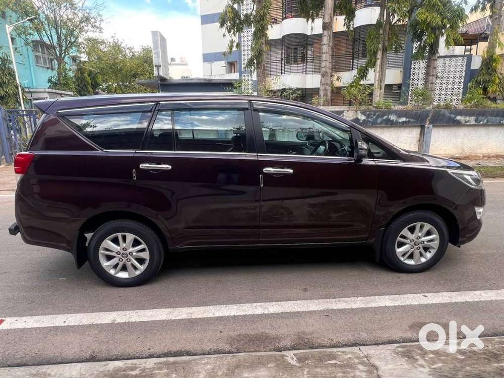 Toyota Innova Crysta 2.4 V, 2017, Diesel
