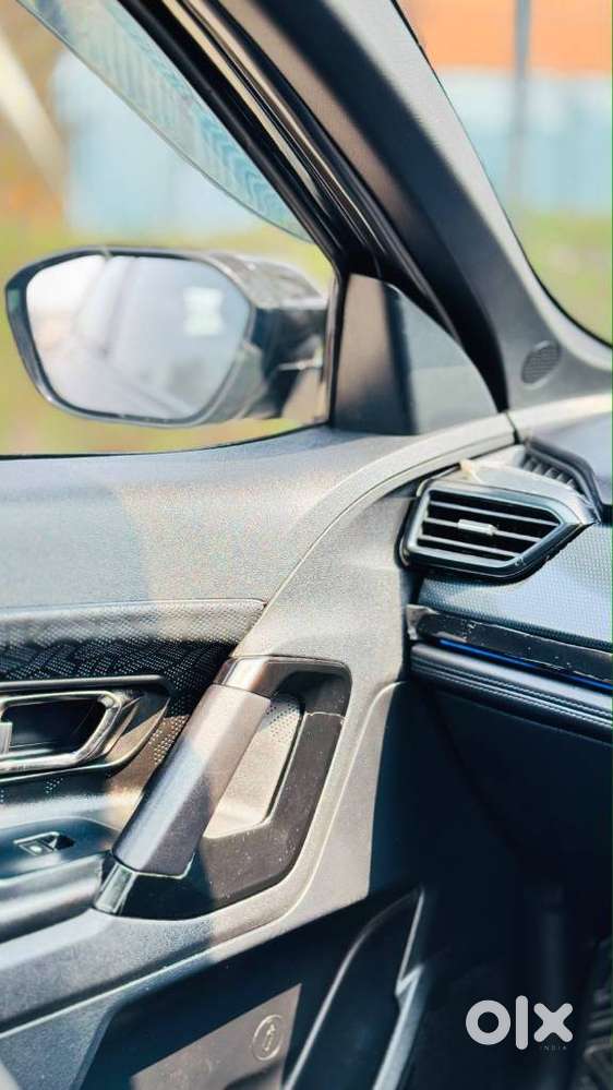 Tata Safari Adventure Plus Dark Edition, 2023, Diesel