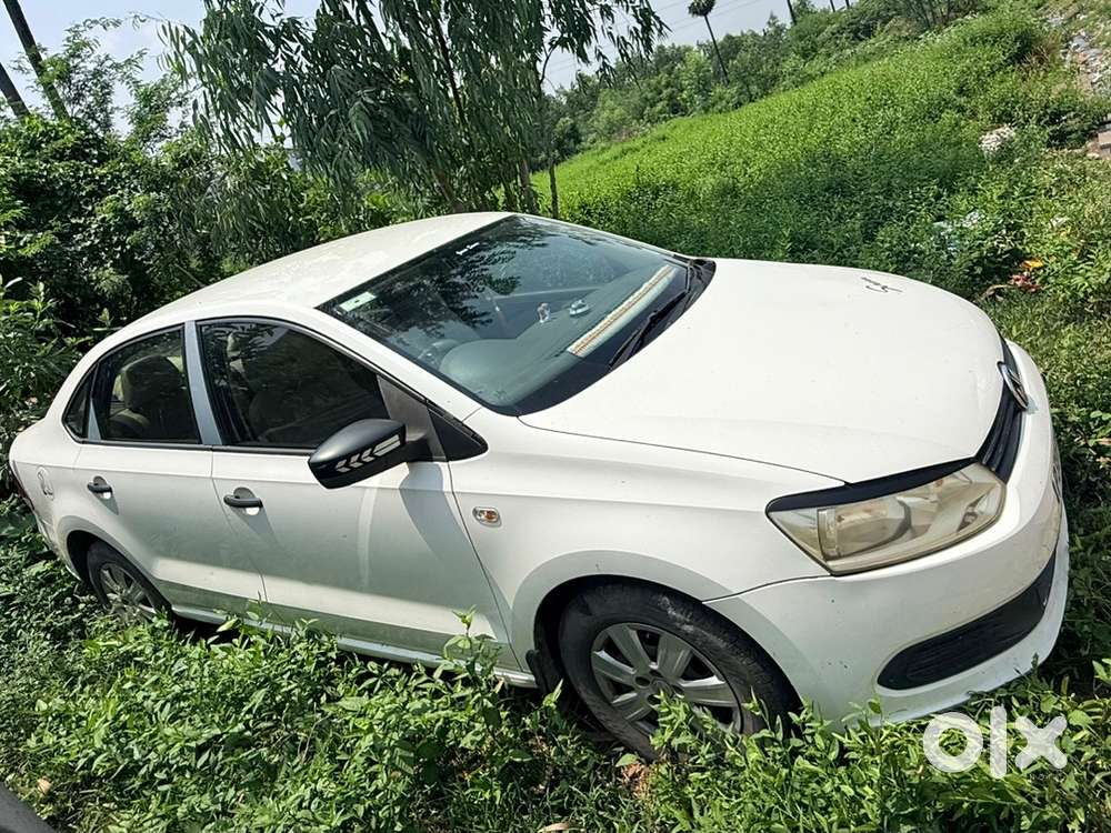 Volkswagen Vento Petrol Manual 2012