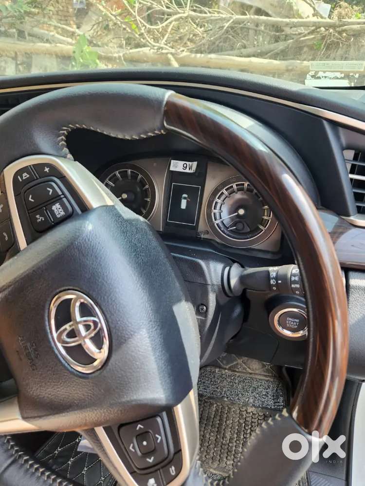 Toyota Innova Crysta 2022 Petrol 30000 Km Driven