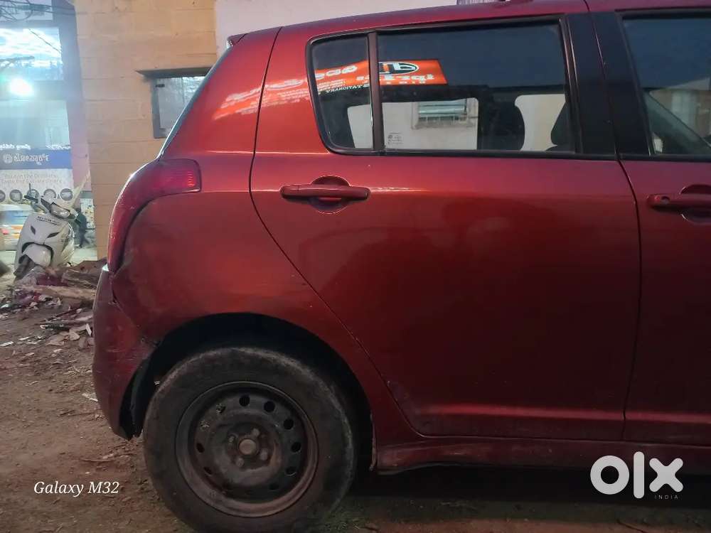 Maruti Suzuki Swift 2009 Petrol 73612 Km Driven