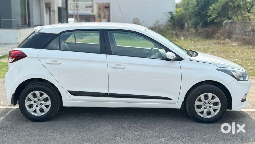 Hyundai Elite I20 Sportz (o) 1.4, 2016, Diesel