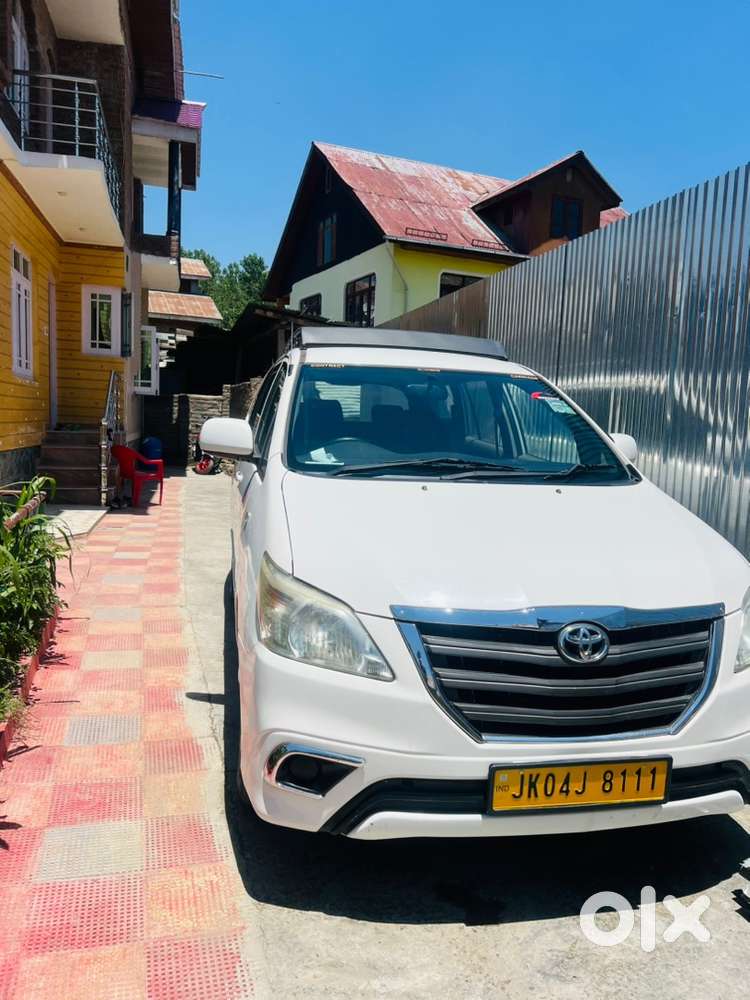 Toyota Innova 2015