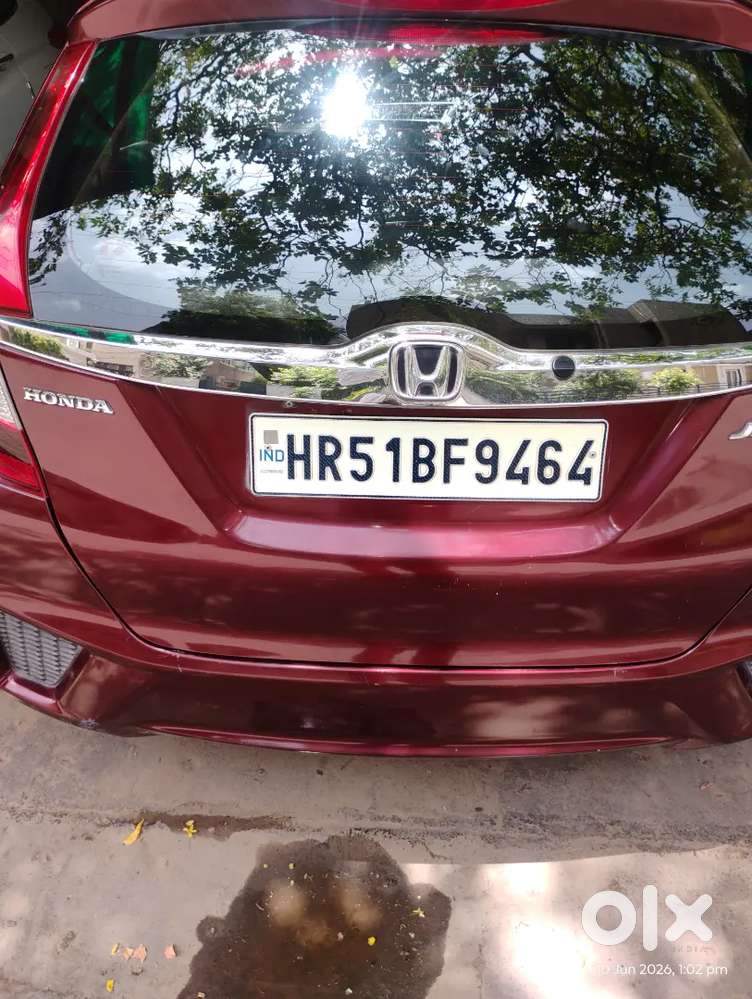 Honda Jazz 2015 Petrol Well Maintained With Company Record