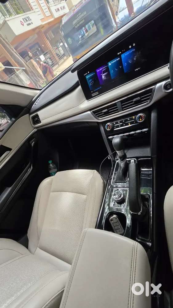 Mahindra Xuv700 Ax7 Diesel At 2024