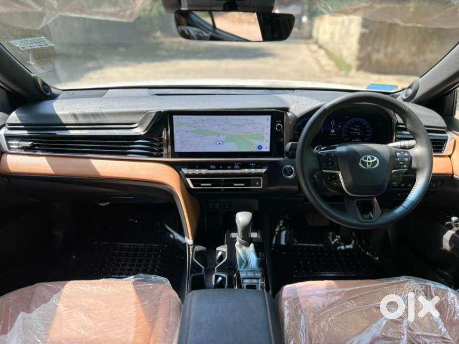 Toyota Camry Hybrid, 2025, Petrol