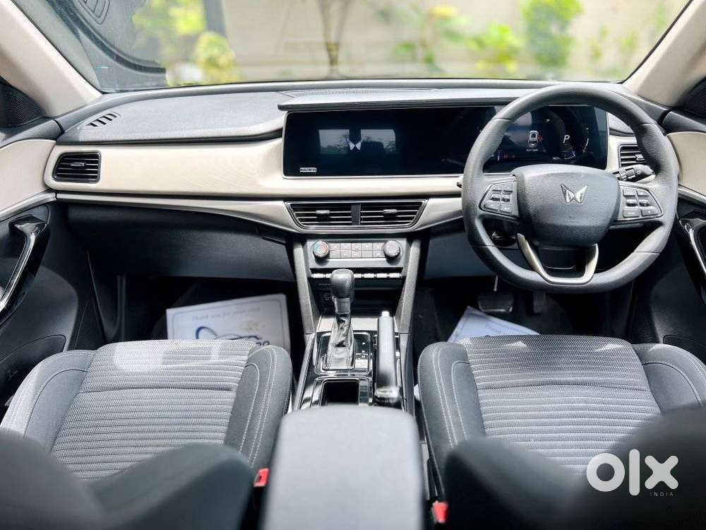Mahindra Xuv700 2.2 Ax 5 Diesel At Str, 2024, Diesel