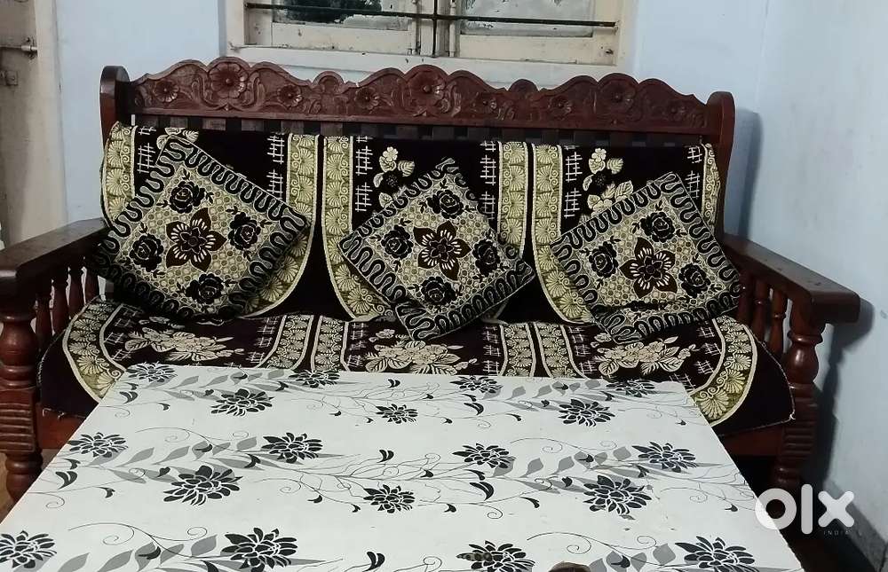 sheesham wood 3 seater sofa with table