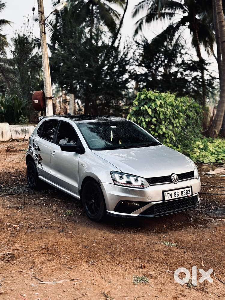 Volkswagen Polo 2015 Car