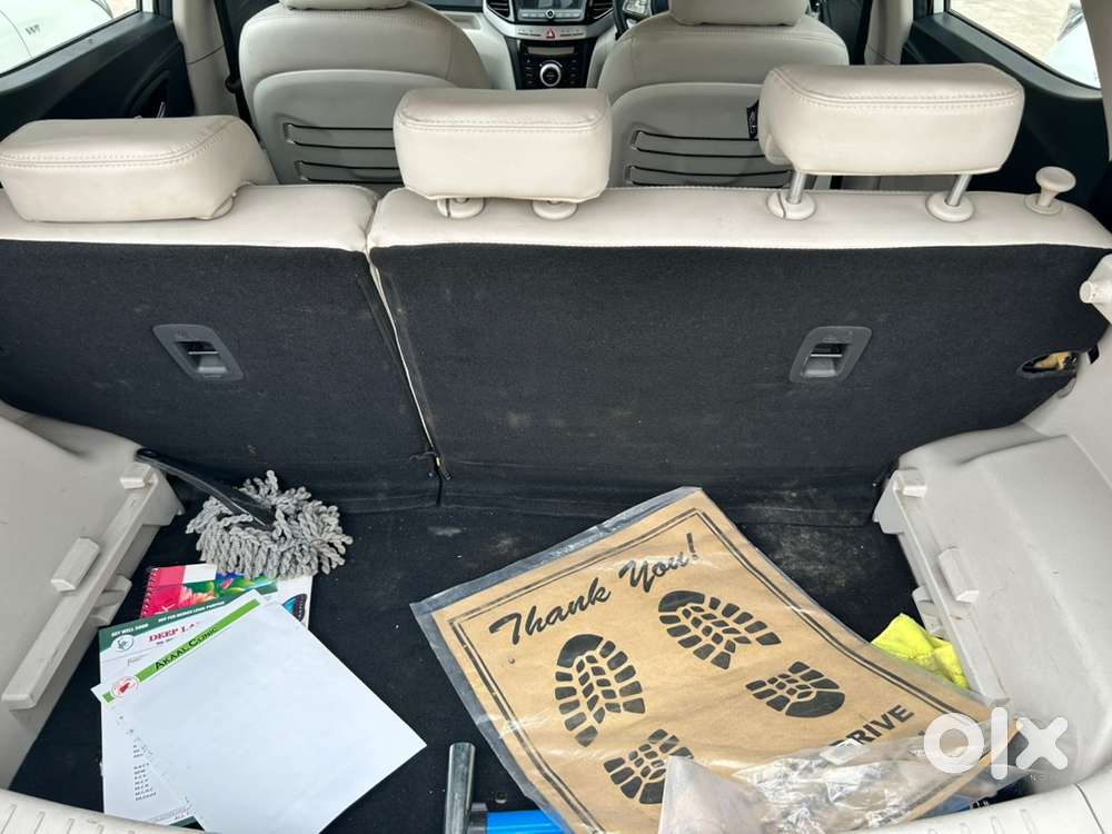 Mahindra Xuv300 Turbosport 2023 Petrol Well Maintained