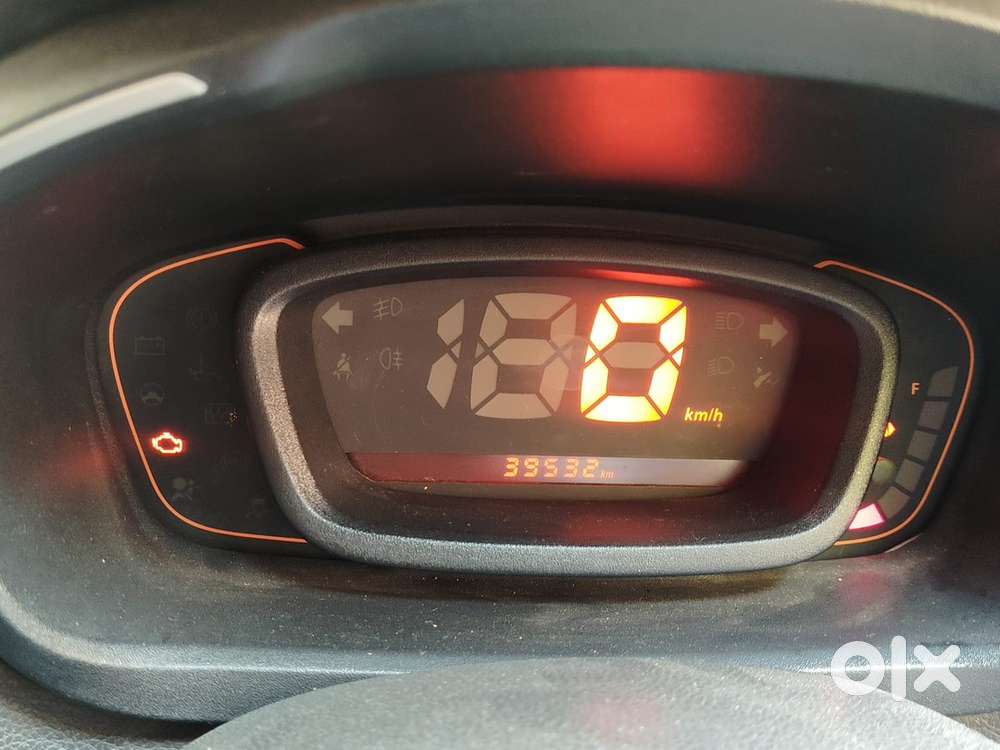 Renault Kwid Petrol Manual 2017