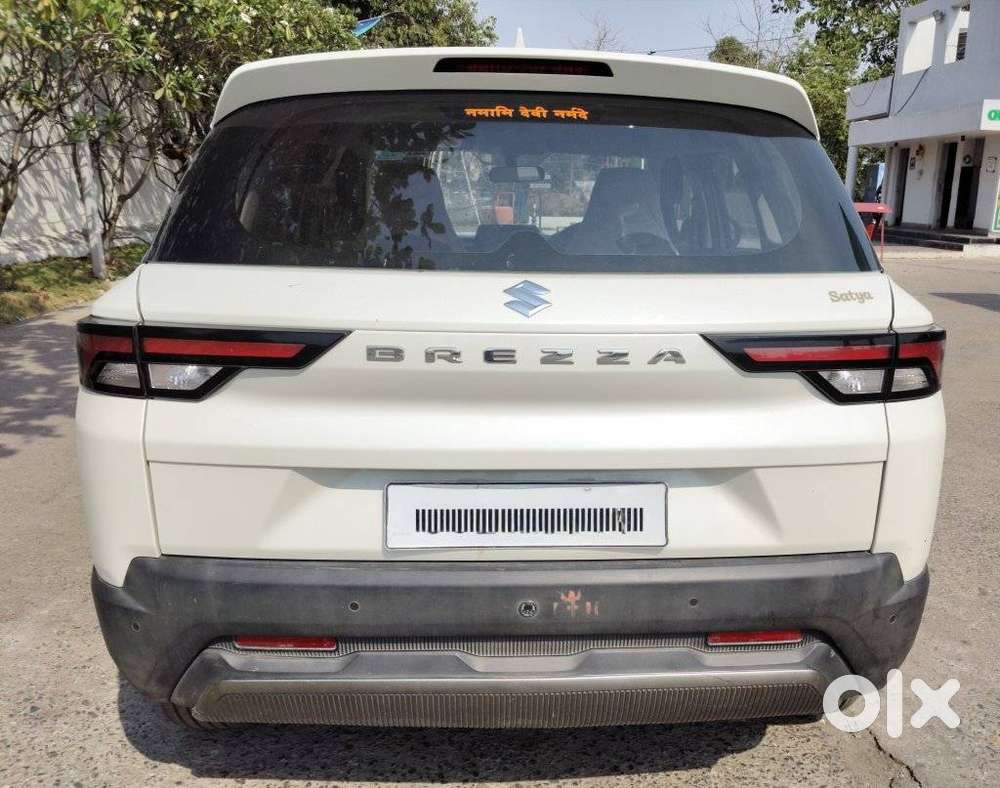 Maruti Suzuki Brezza 1.5 Lxi Smart Hybrid, 2024, Petrol
