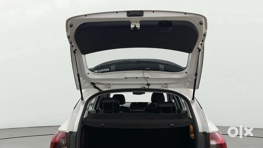 Hyundai New I20 1.2 Asta (o) Ivt, 2025, Petrol